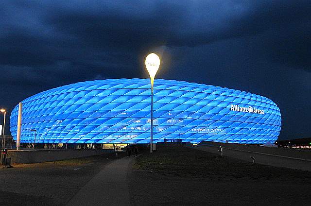 1860 München im Relegations-Rückspiel gegen Regensburg - Allianz Arena