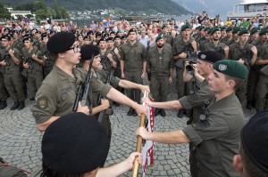 Die Grundwehrdiener beim Treuegelöbnis auf die Republik Österreich: Foto: Bundesheer / Simader 