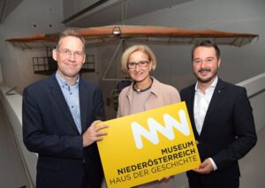 m Bild von links: Christian Rapp (wissenschaftlicher Leiter), Landeshauptfrau Johanna Mikl-Leitner, sowie Geschäftsführer Matthias Pacher. Foto: NLK Pfeiffer 