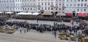 In Reihe und Glied zur Angelobung angetreten! Der Hauptplatz in Linz war am 26. April 2019 dem Österreichischen Bundesheer unterstellt. Foto: BMLV / Vzlt Anton MIKLA 